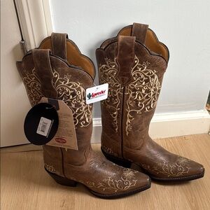 Laredo Brown Western Cowboy Boots with Embroidery